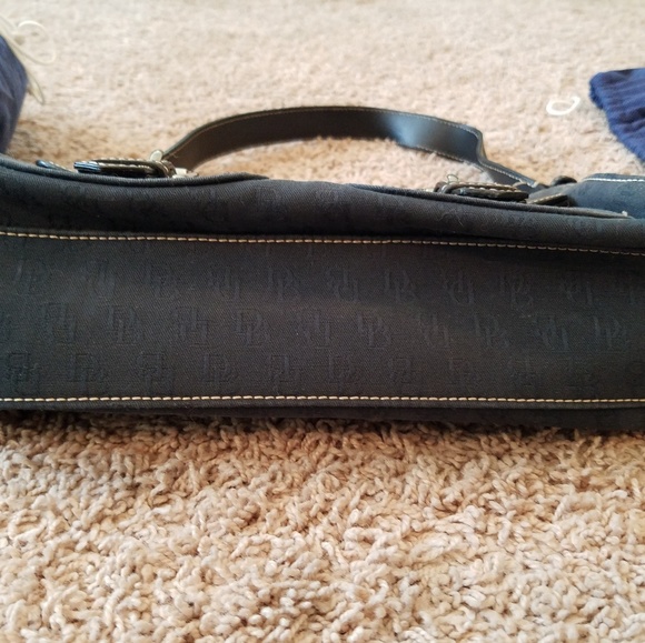 Dooney & Bourke handbag - Picture 2 of 11